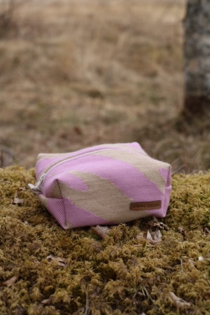 Pieni meikkipussi nahkamerkillä ALE!