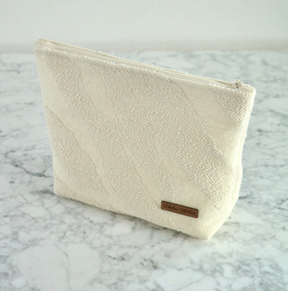 Meikkipussi nahkamerkillä ALE!